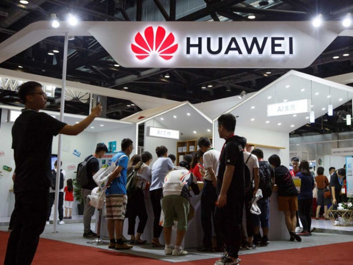 EU extiende 90 días exenciones a Huawei antes de prohibición definitiva