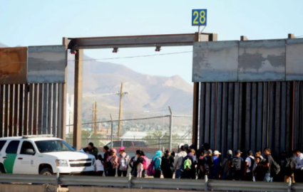 "No vengan a EU, frontera no está abierta": Alejandro Mayorkas
