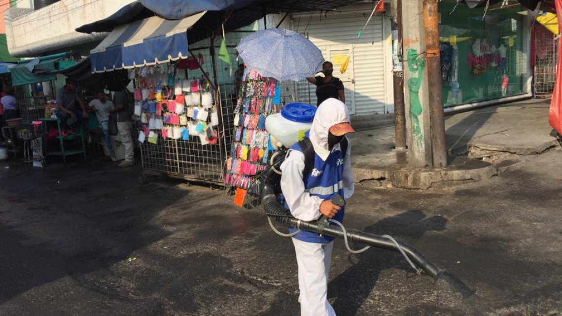 Advierten a ambulantes que deben retirarse de la Zona Centro 