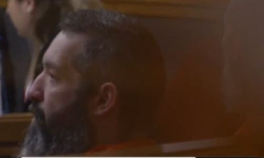 Detenido en Cameron recibe cargos de grabar a menor