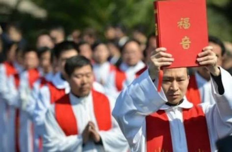 China estima sincera su mejora en las relaciones con El Vaticano
