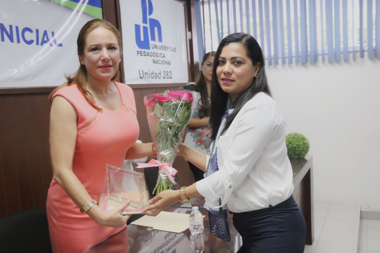 La educación en Madero es sumamente importante: Angy de la Garza de Zorrilla.