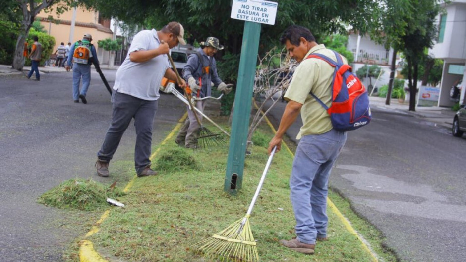 Ayuntamiento apoya mantenimiento y limpieza de calles de la ciudad