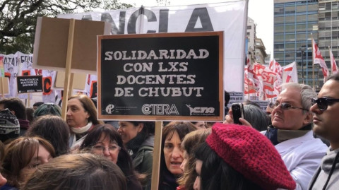 Profesores realizan paro nacional en Argentina