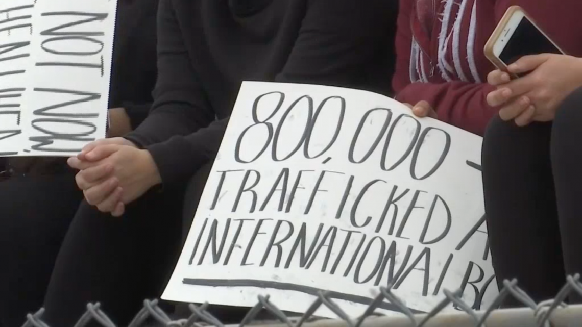 Realizan marcha para concientizar el tráfico humano