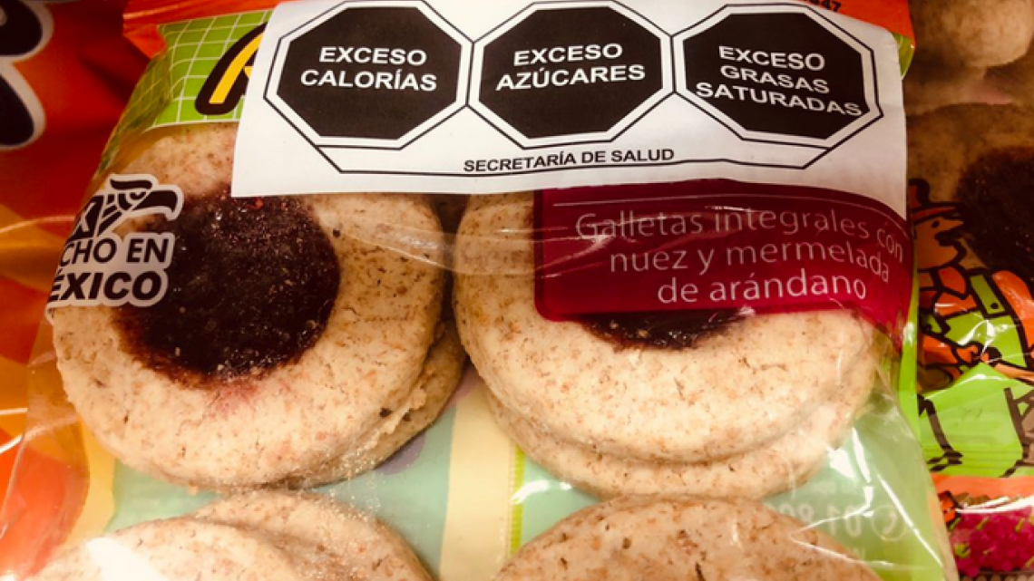 Productos comienzan a llegar a las tiendas con el nuevo etiquetado de sellos