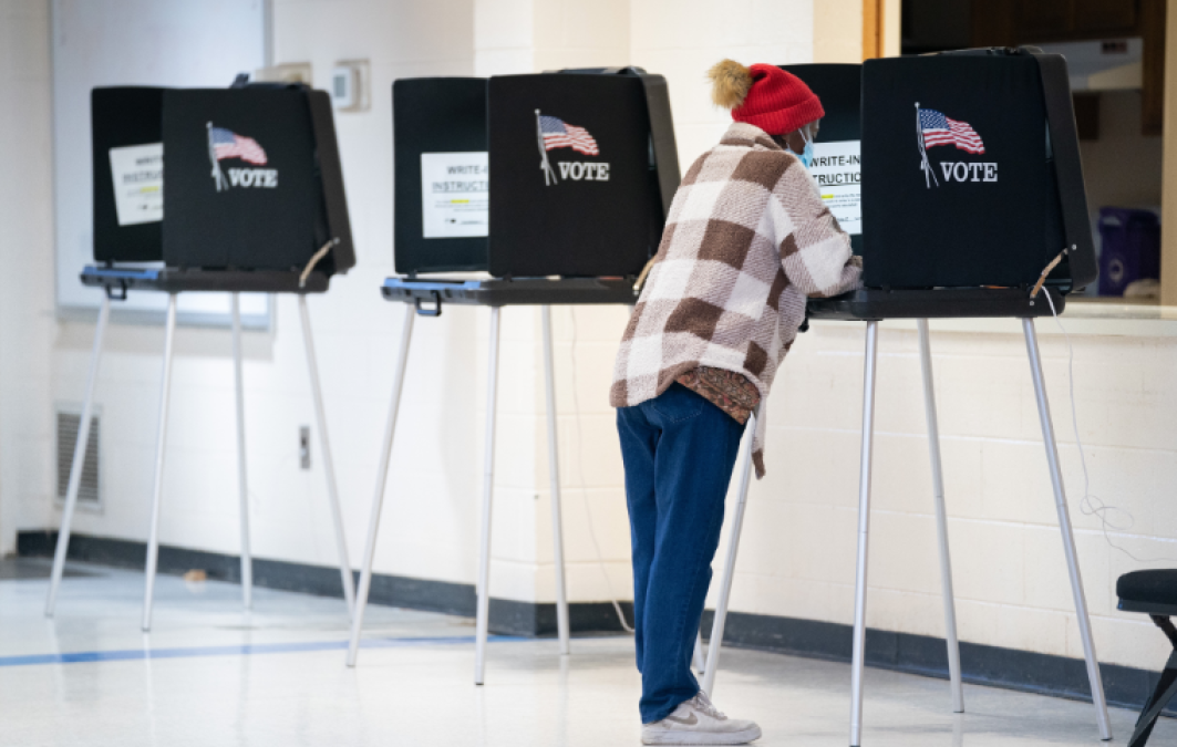 Comienzan elecciones intermedias en Estados Unidos. Conoce todo lo que tienes que saber de ellas