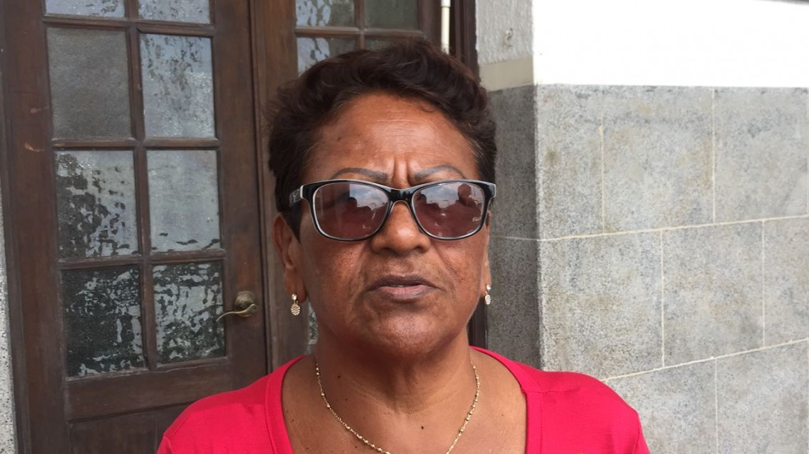 Despicadoras confían en que no se alargue más la veda en altamar