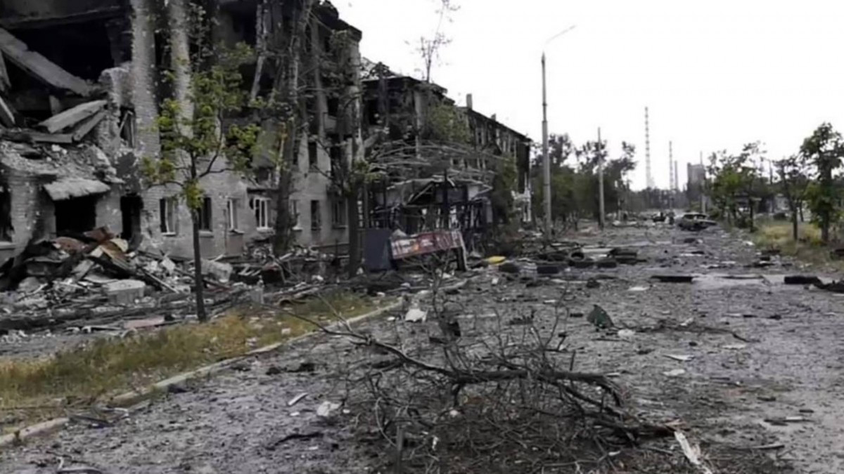 Bombardeo contra una residencia ucraniana deja al menos 15 muertos