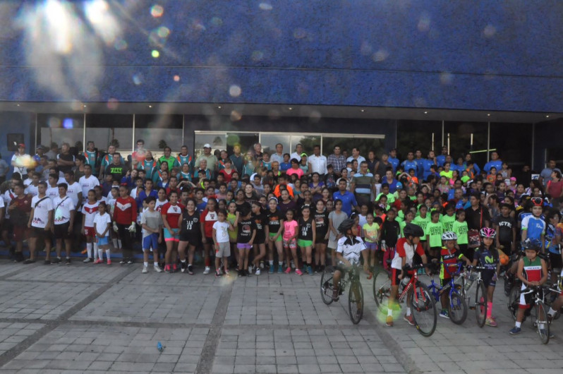 Dan inicio a la Semana Deportiva "Todos en Acción"