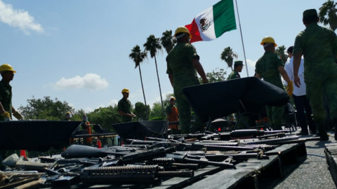 Destruye SEDENA armas decomisadas