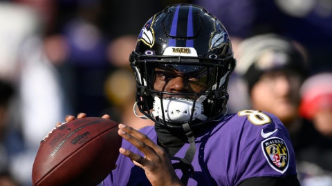 Ravens pactan por cinco años con Lamar Jackson