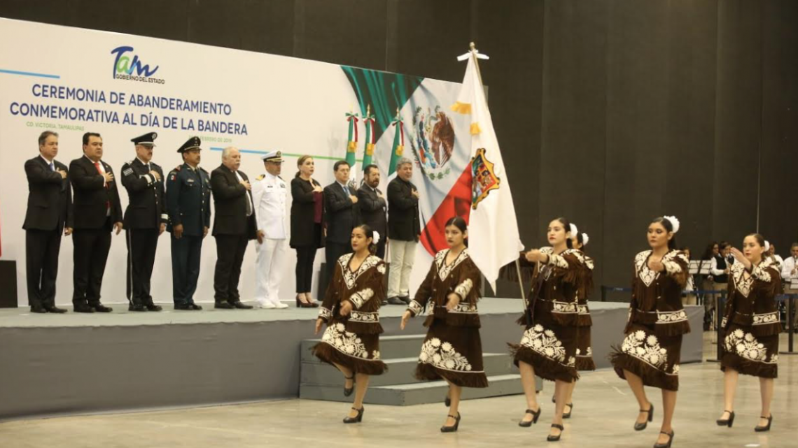 Conmemoran Sociedad y Gobierno el Día de la Bandera