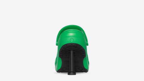 Balenciaga presenta los ¿Crocs con tacón?