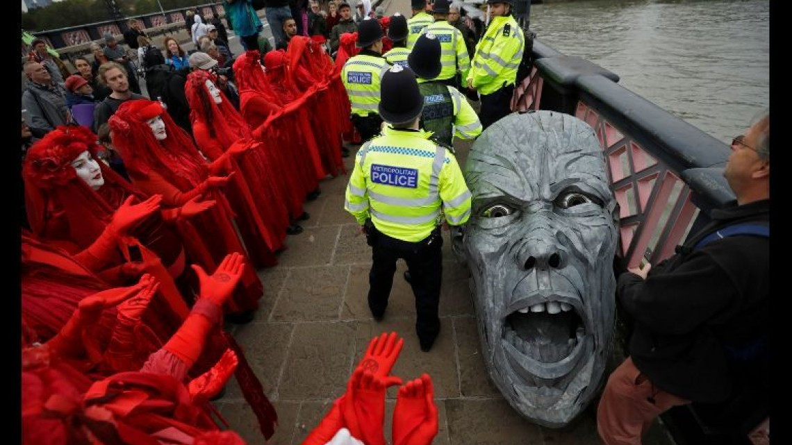  Ola de protestas en varios países del mundo en contra del cambio climatico