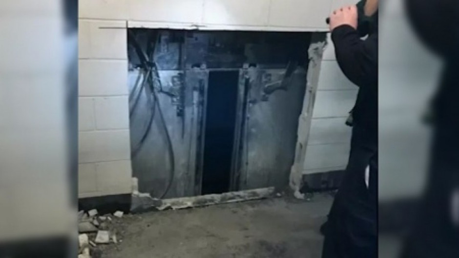 Caen 84 pisos en elevador y sobreviven