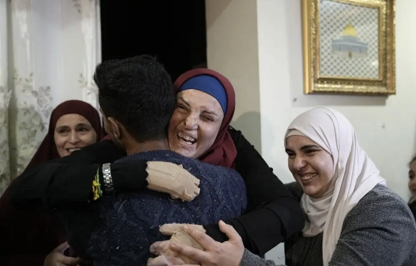  Libera Hamas a tercer grupo de rehenes