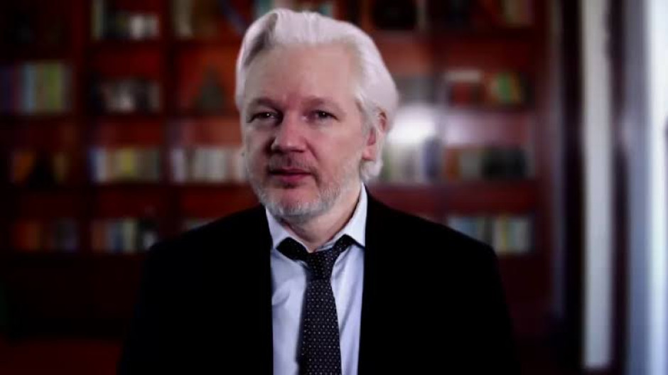 Assange condenado a 50 semanas de cárcel por violar libertad bajo fianza