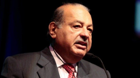 Disminuye fortuna de los más ricos del mundo, informa Forbes