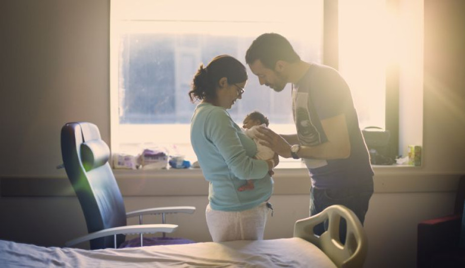 Dejará España de dar preferencia a apellido del padre en registro de hijos