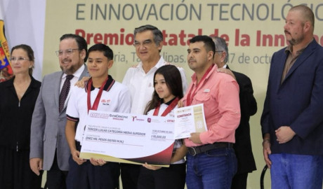 Entrega gobernador Premio Estatal de Ciencias, Creatividad e Innovación Tecnológica
