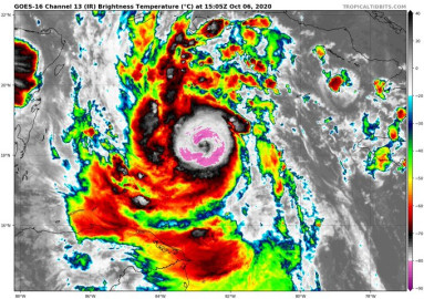 Huracán Delta cobra fuerza y se convierte en categoría 4 antes de su llegada a México 