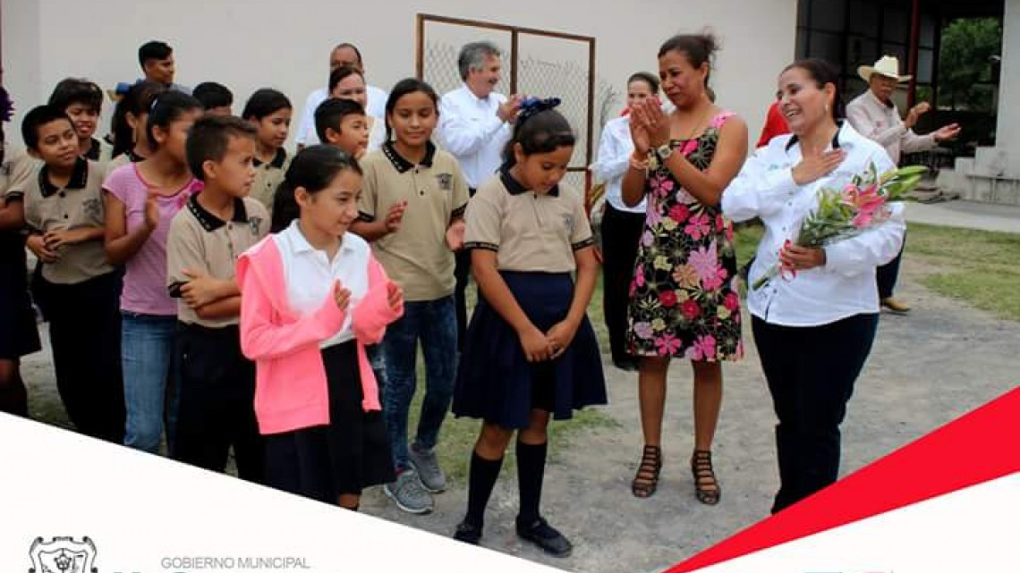 Inicia construcción de aula