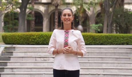 Felicita Sheinbaum a todas las madres de México en su día