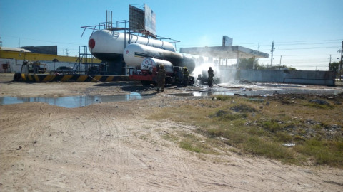 Responde con efectividad Protección Civil ante incendio de gasera