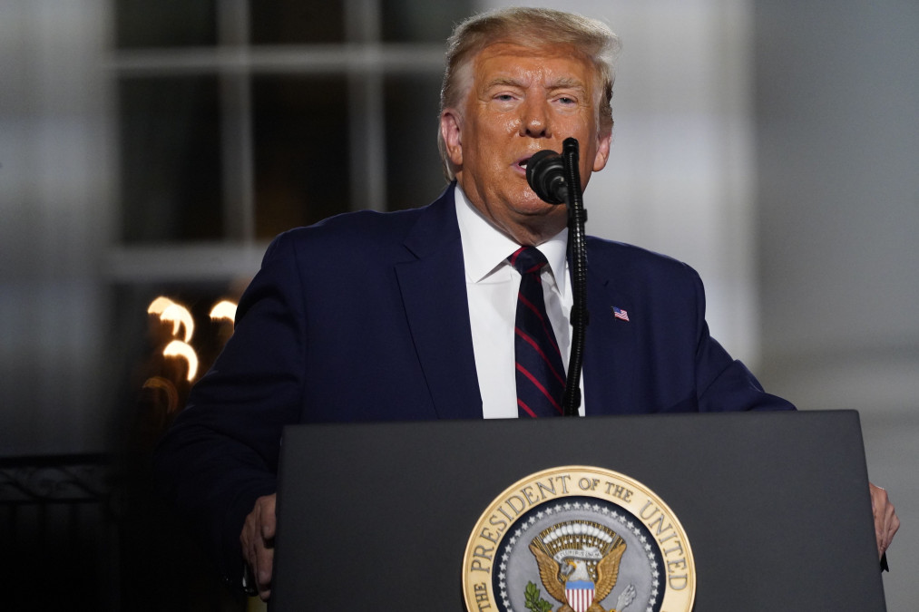 Trump explica sus polémicas declaraciones contra el voto por correo