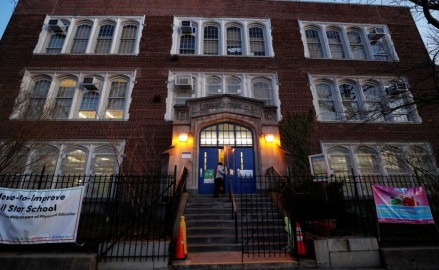 Escuelas de NY permanecerán cerradas hasta septiembre
