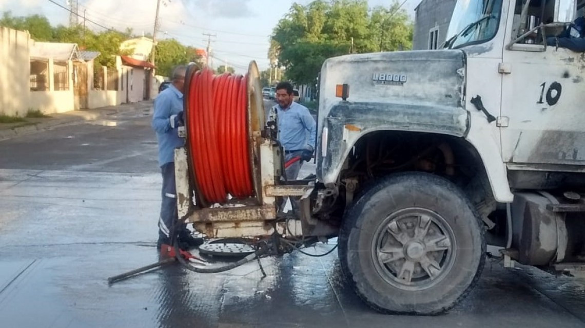 Urge COMAPA no tirar basura a la vía pública