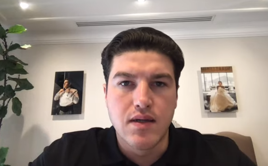 Samuel García se disculpa con su esposa