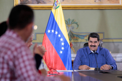 Maduro aumenta 50% el salario en Venezuela