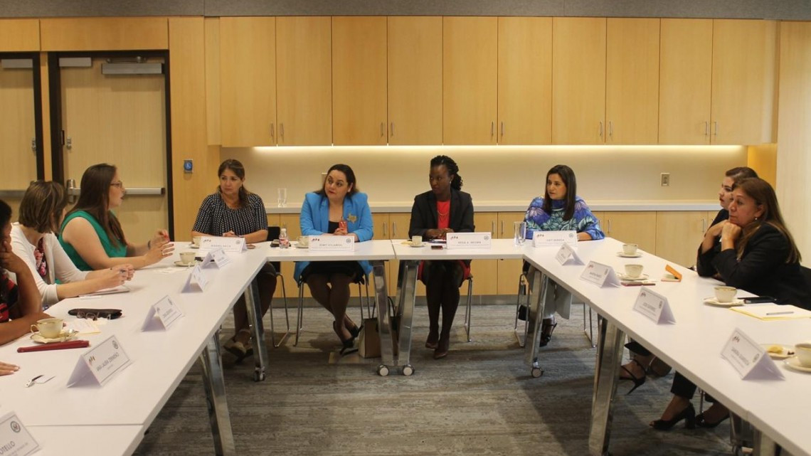 Se reúne cónsul con mujeres líderes de Matamoros