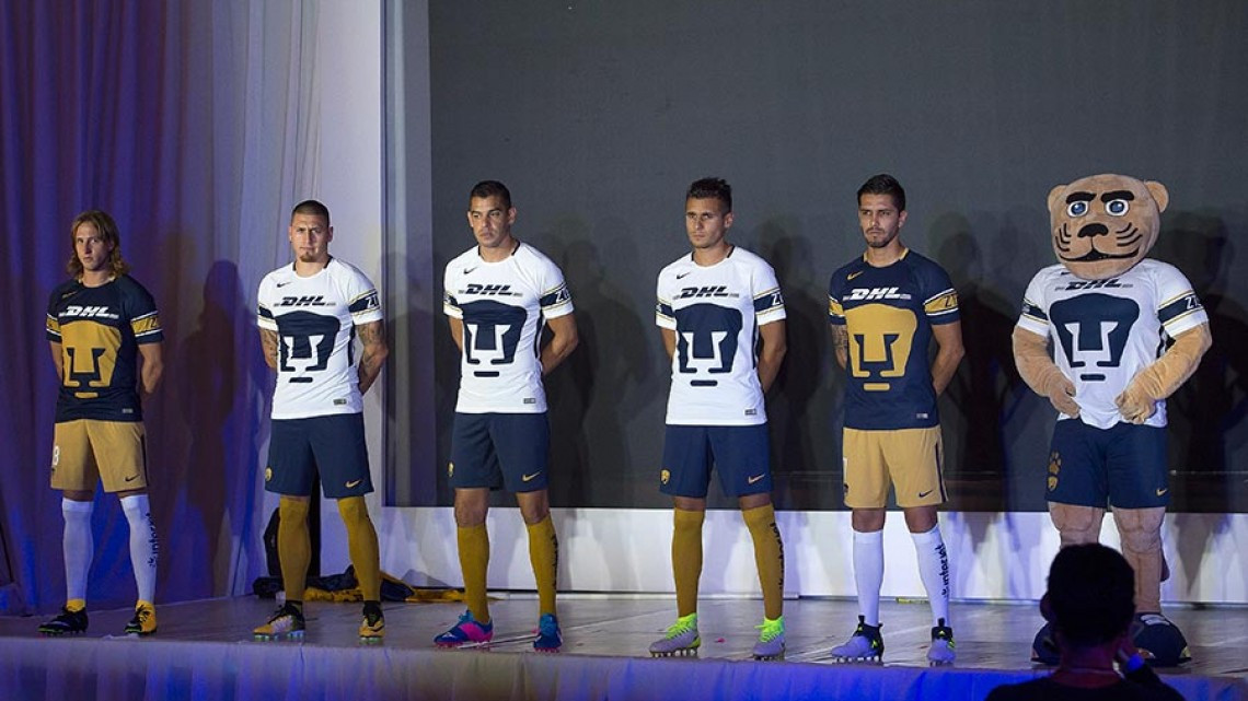 Pumas presenta nueva indumentaria