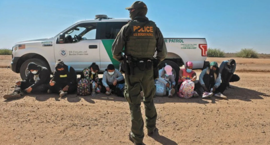 Registra CBP 2.5 millones de migrantes detenidos en la frontera en lo que va del 2022