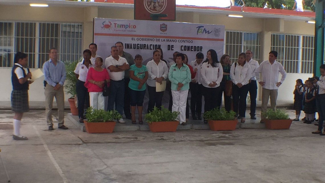Entrega alcaldesa comedor escolar a primaria Carlos A. Carrillo
