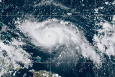 El huracán Dorian se intensifica a categoría 4 en su camino a Florida