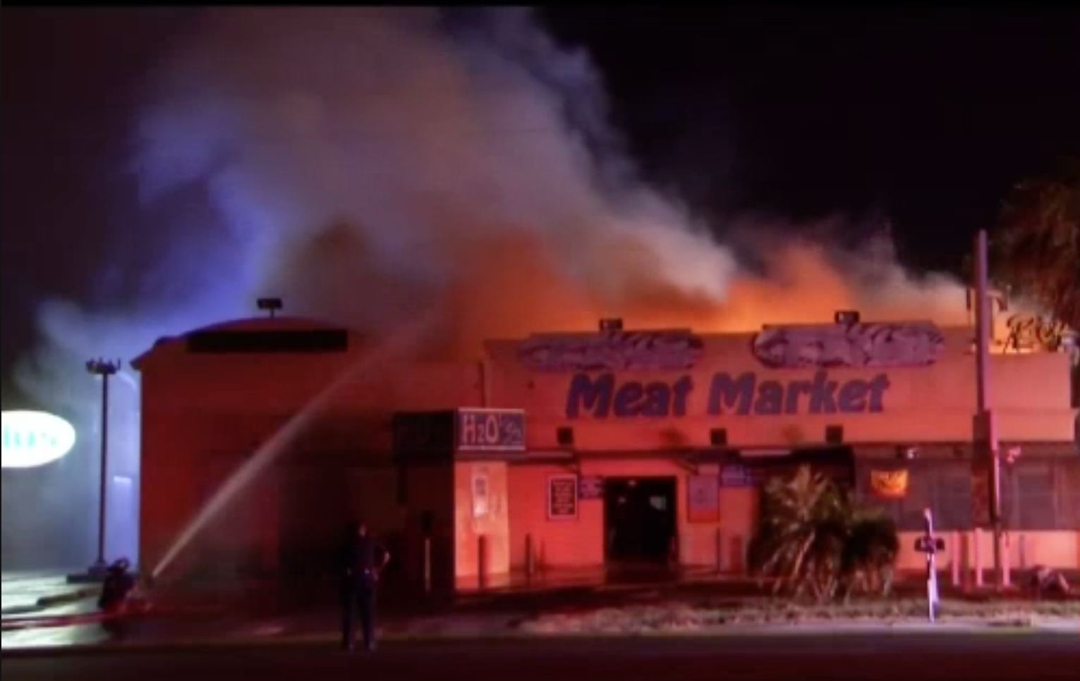 Se registra incendio en una carnicería en Mission 