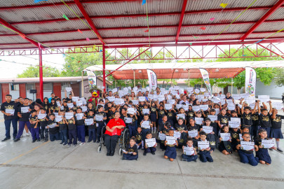 Entregó Alcalde Carlos Peña Ortiz nombramientos a Guardianes del Orden en primaria Justo Sierra