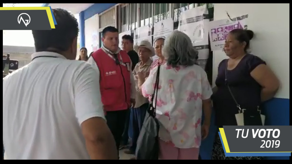 Retrasa el voto de los ciudadanos, falta de personal del INE