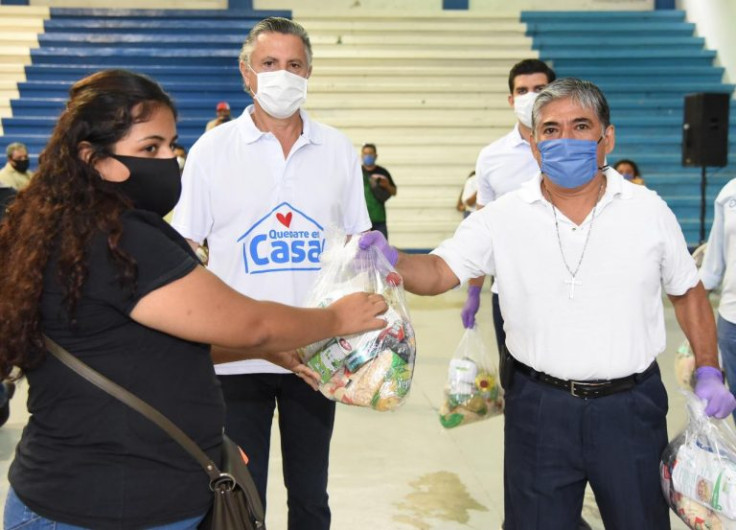 Entrega Chucho Nader más despensas a comerciantes afectados por la pandemia