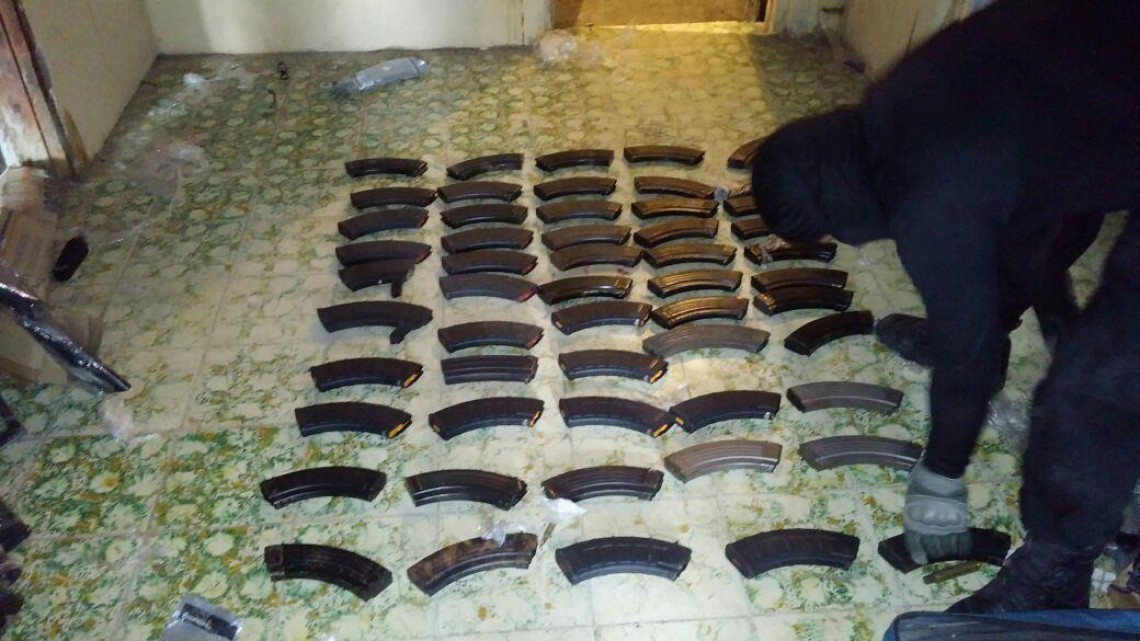 Asegura SSP vehículos y armamento