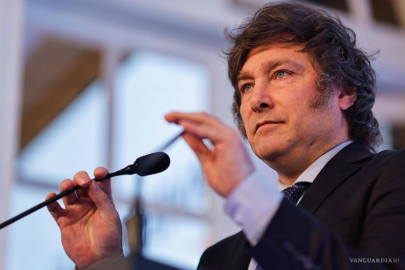 Elimina Javier Milei control de precios y desafía inflación en Argentina