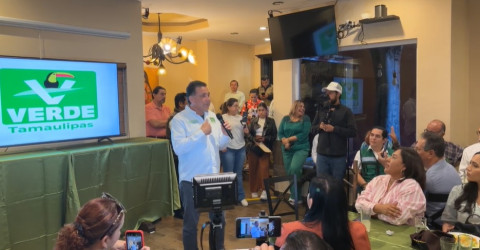 "Estoy solterito" dice "Geño" en Nuevo Laredo