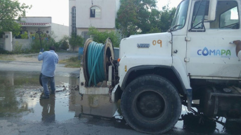 COMAPA limpia y repone servicio de drenaje en Jarachina Norte