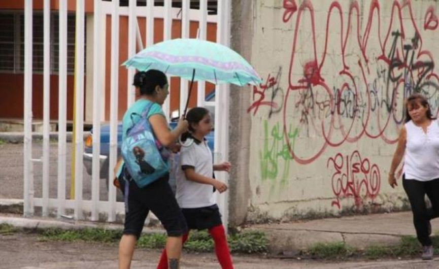 Clases podrían suspenderse por lluvia: SET