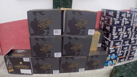 Decomisan alcohol y tabaco ilegal en Reynosa