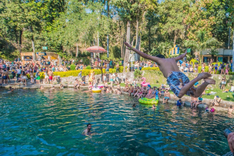 Fallece individuo en festival Bahidorá, continúan la fiesta